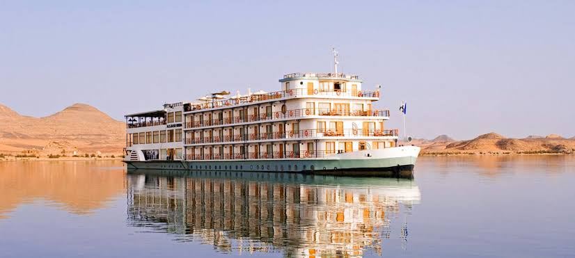 Nile Cruise vs Lake Nasser Cruise: Differences, Costs & Which Is Best for Your Egypt Trip (2026)